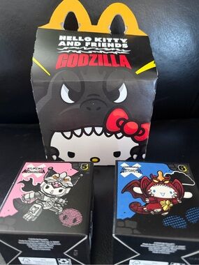 5 6 McDonalds kuromi Cinnamoroll Destoroyah happy meal toys hello kitty Godzilla